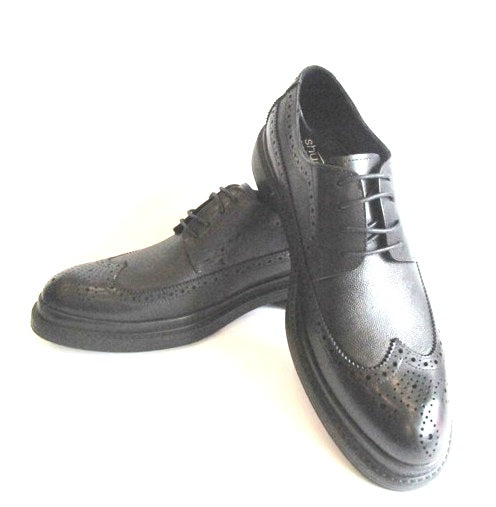 Timeless Tan Elegance: Semi-Round Toe Lace-Up Brogue for Men