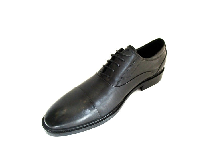 "The Sterling Classic: Oxford Lace-Up Masterpiece"