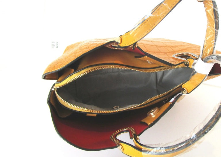 ✨ Unique Mustard Short Handle Bag with Inner Organizer – Bold Style, Unmatched Design