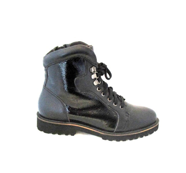 TILEY,RAVELS BLACK LEATHER AND PATIENT ANKLE BOOT