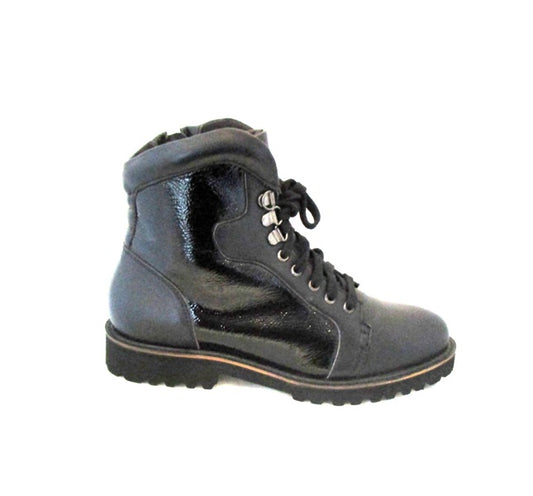 TILEY,RAVELS BLACK LEATHER AND PATIENT ANKLE BOOT