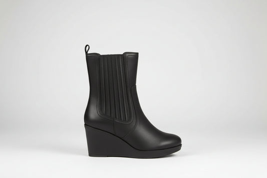 ANKLE BLACK LEATHER ZIPUP WEDE BOOT 