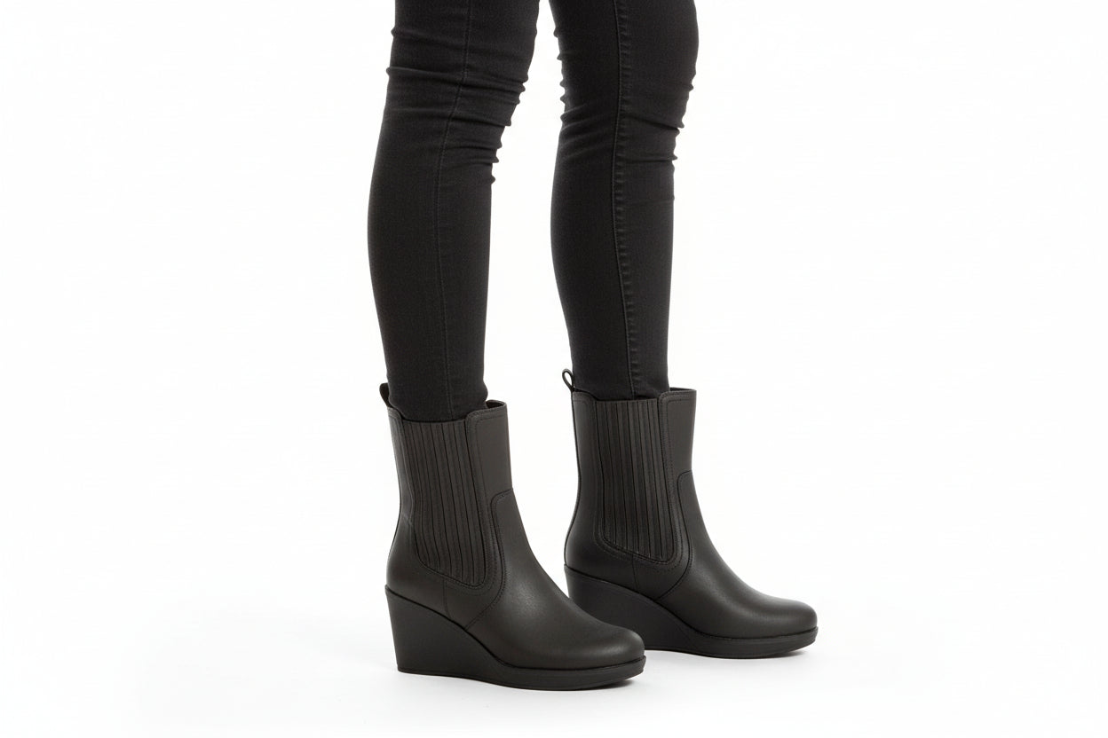 BLACK WEDGE ANKLE BOOT RAVELS ZIPUP