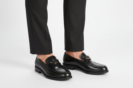 BLACK LEATHER SLIP ON UNIQUE DESIGN WITH V DESIGN ON FRONT 